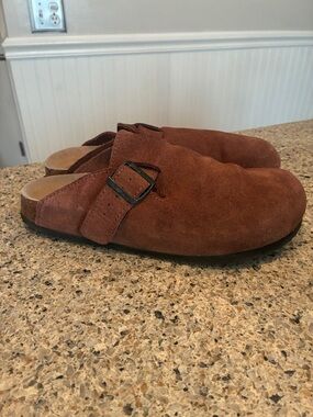 Women’s 10 Bjorndal Round Toe Mules